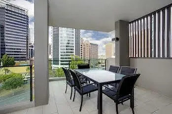 Quattro On Astor Apartments Brisbane By Restt